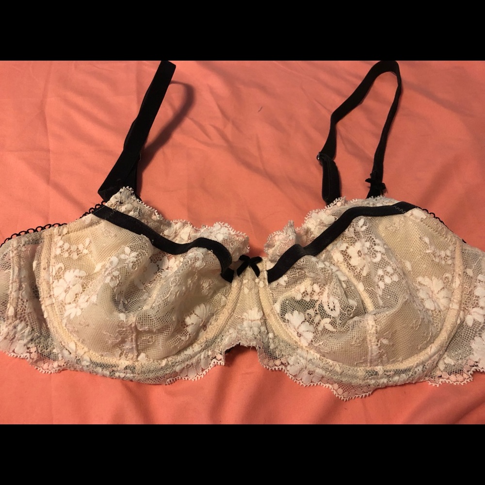 Victoria Secret bra